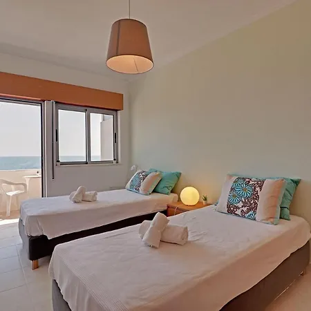 & Ocean View By Homing Apartmán